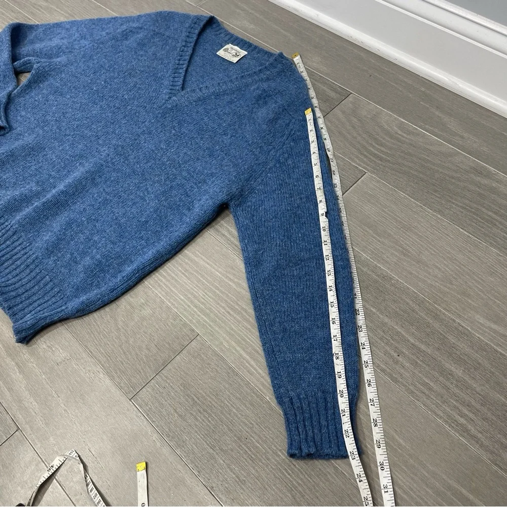 Vintage Shetland Pure New Wool V-Neck Sweater Blue Made In Scotland Classic 40 L - Picture 16 of 16